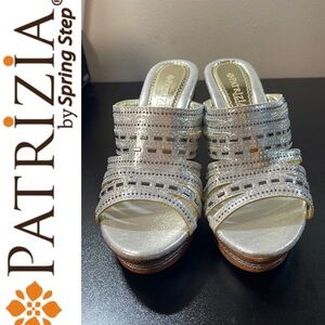 NIB $49R Patrizia Beaming Silver Wedge. Size 41
